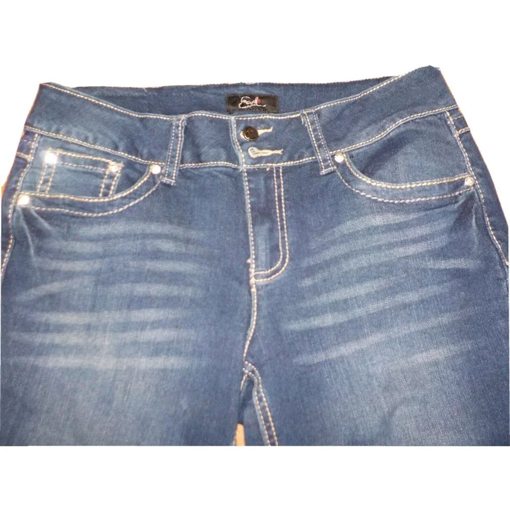 Earl Jeans Stretchy Denim Capris Studs & Rhinestones Womens (30 x 17) - Picture 3 of 5